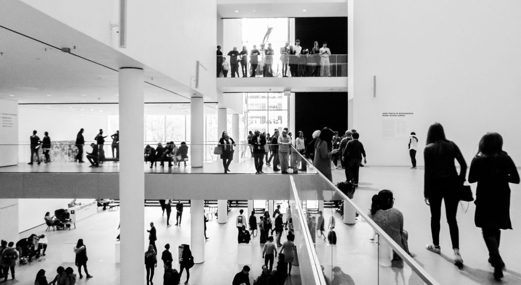 Galerie d'art et tableaux, clin d'oeil a l univers de vol d'oeuvres de Red Notice