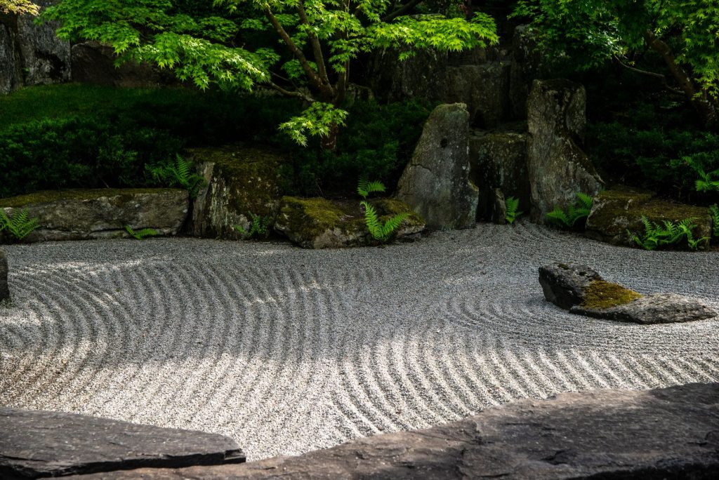 Jardin japonais paisible evoquant la serenite du Palais celeste